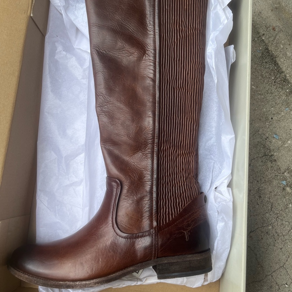 Gently worn Frye Melissa Scrunch dark brown riding boots size 10 women’s